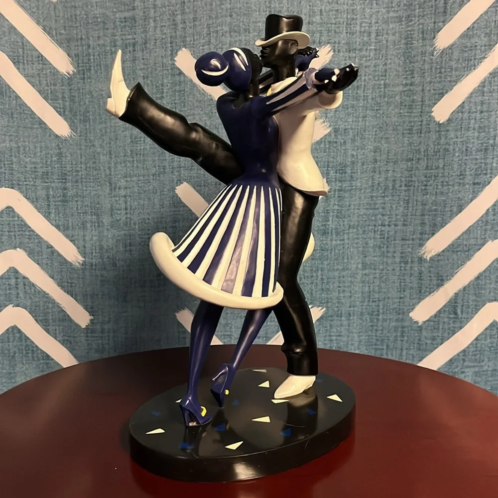 Ty Wilson Lindy Hop Figurine - Picture 3 of 9